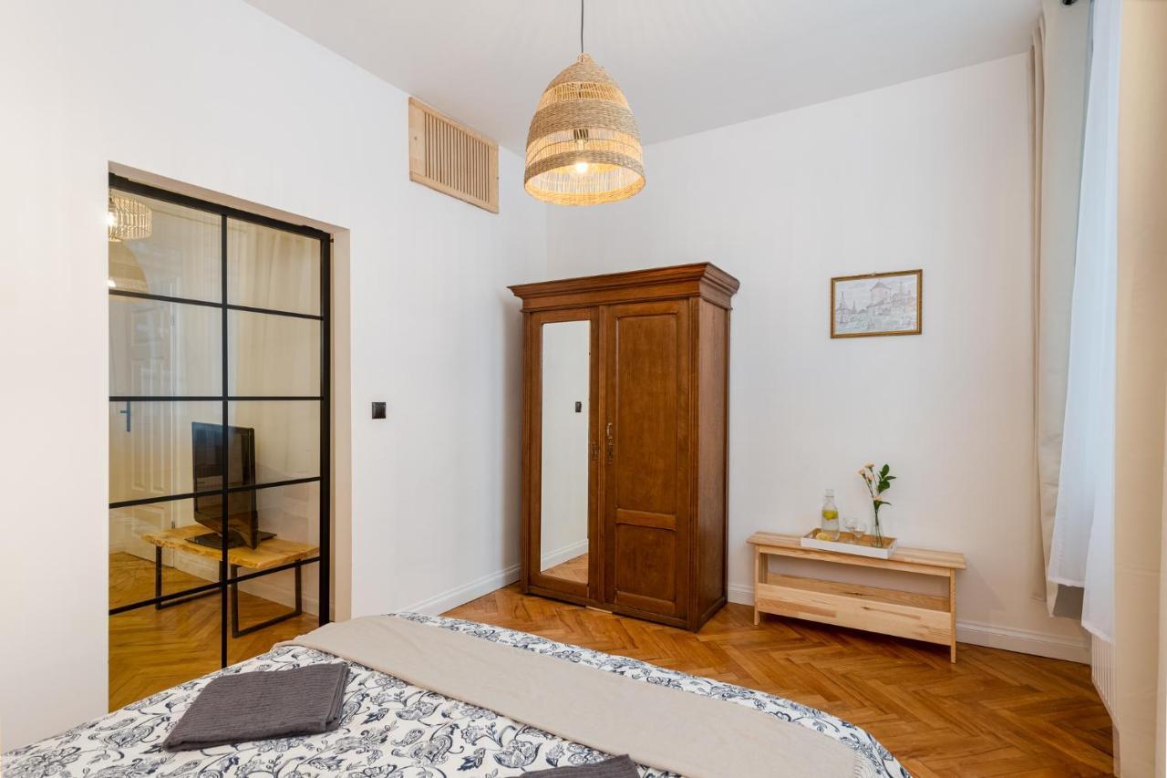 Апартаменты Charming Aparments In Perfect Location Краков Экстерьер фото